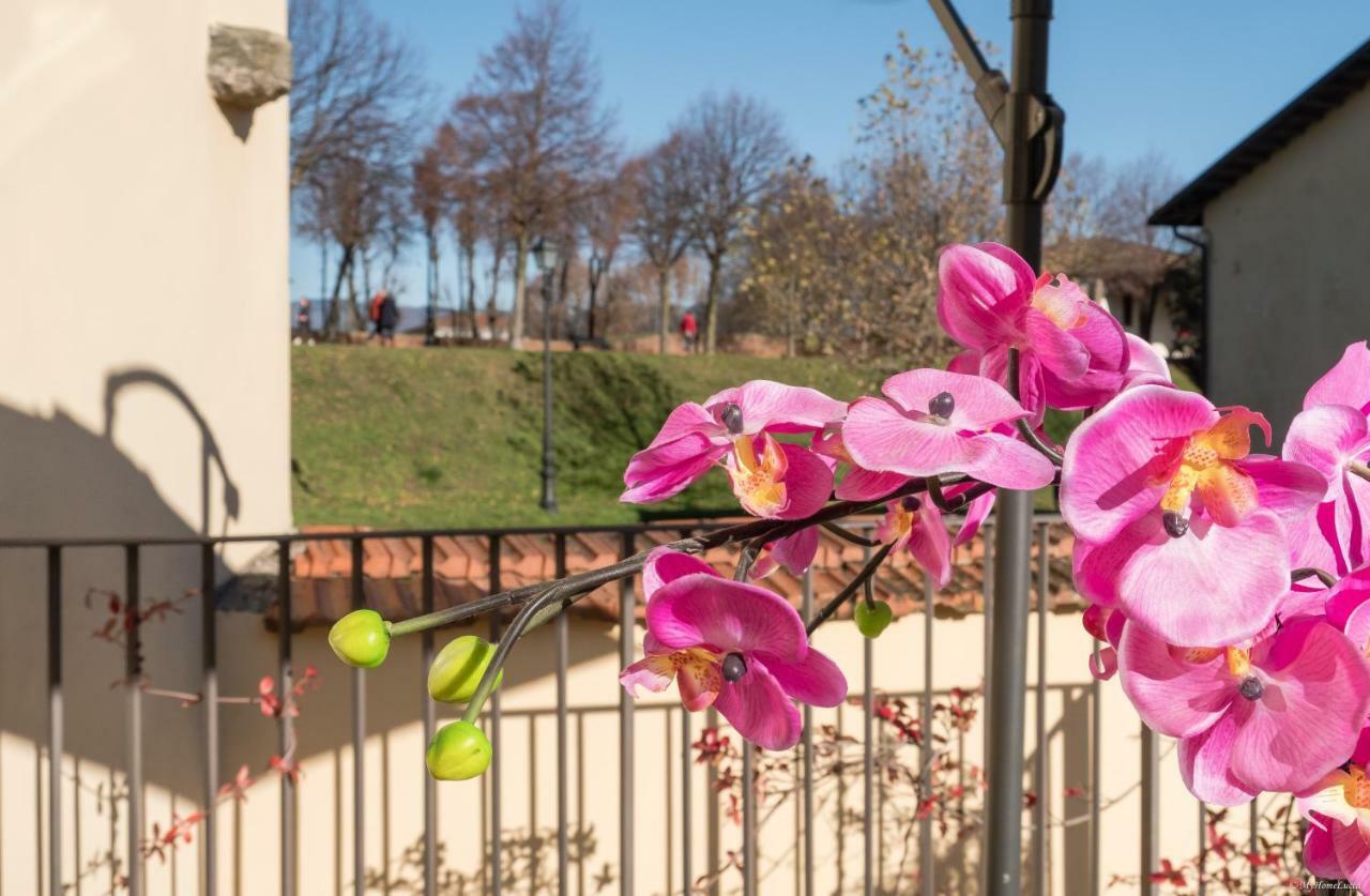 Apartamento Tornese With Private Parking And Terrace Lucca Exterior foto