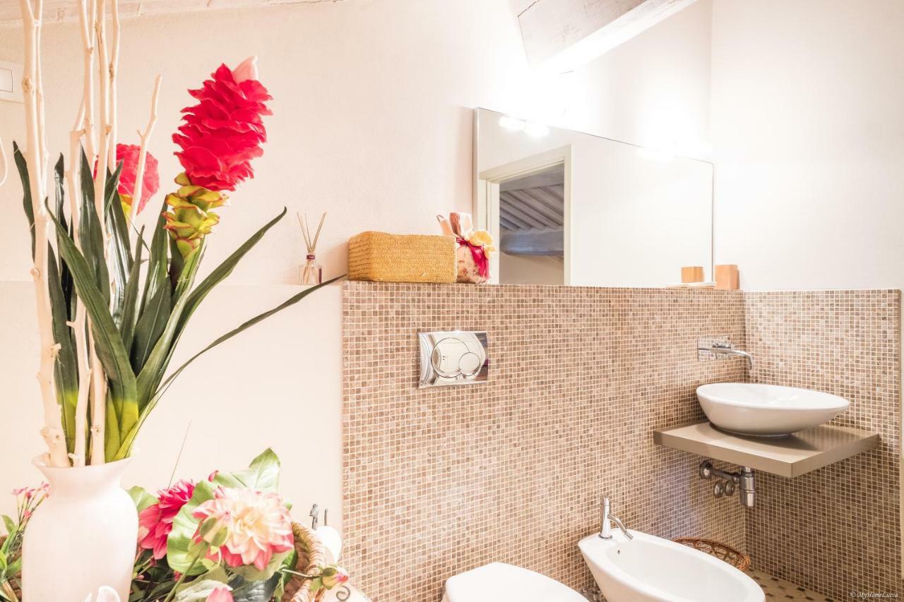 Apartamento Tornese With Private Parking And Terrace Lucca Exterior foto